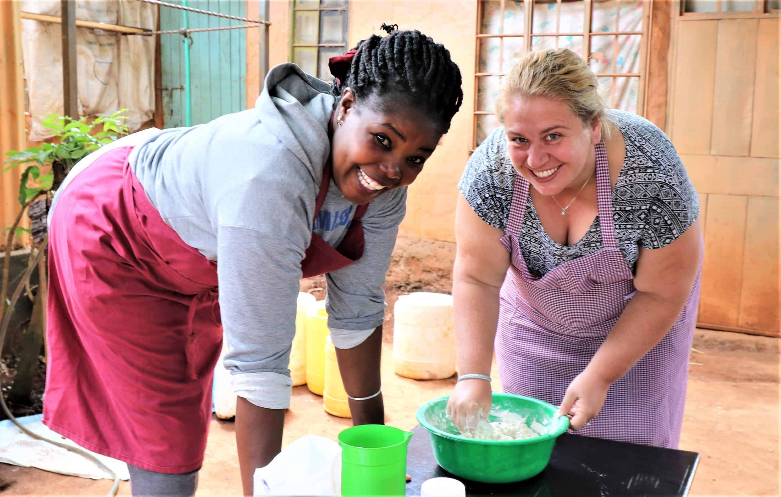 45. Cooking Classes Continue In The Open In A Happy Place