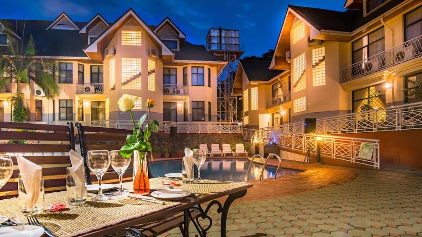 Gold Crest Hotel 1