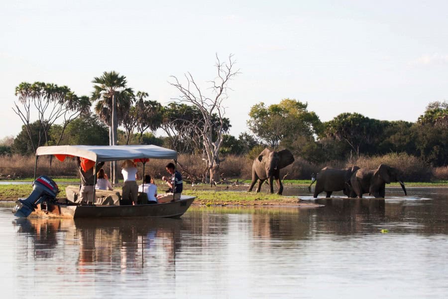 Boat Safari Selous 1