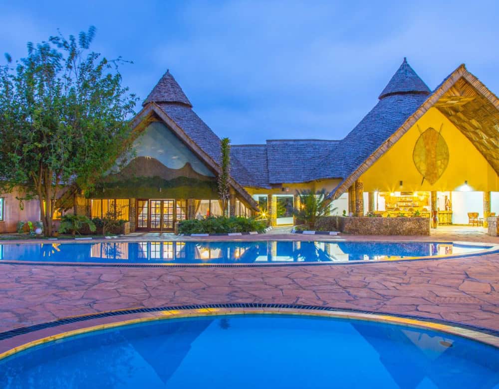 638 16006899257445 Farm Of Dream Lodge Swimming Pool1 1280x1000