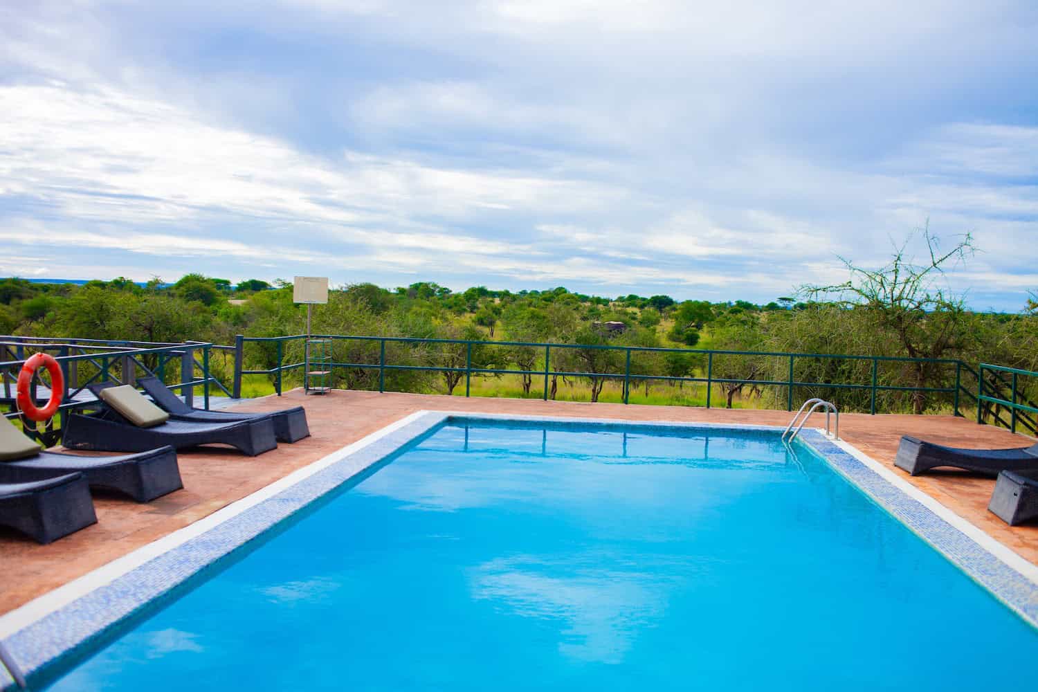 Serengeti Safari Lodge26
