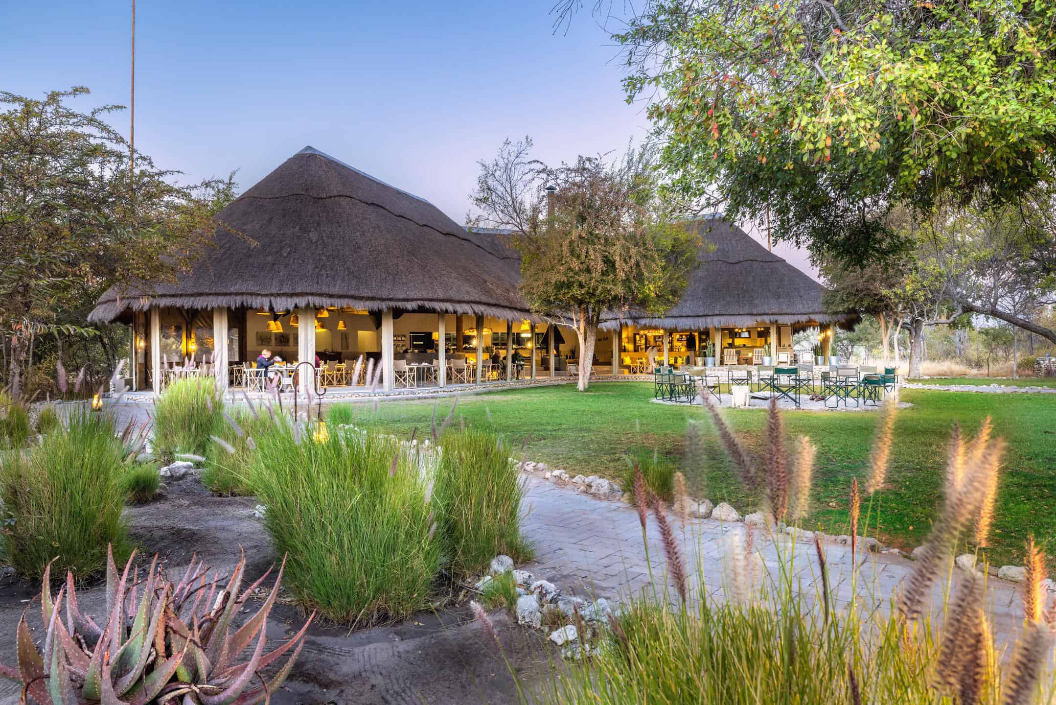 Mushara Bush Camp Restaurant Lapa Veranda 3
