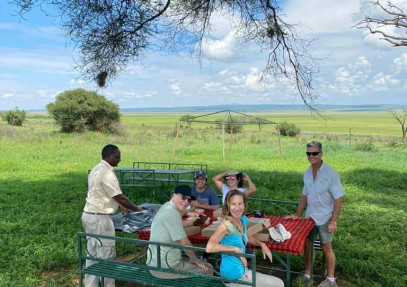 5-Day Semi-Luxury Honeymoon Package