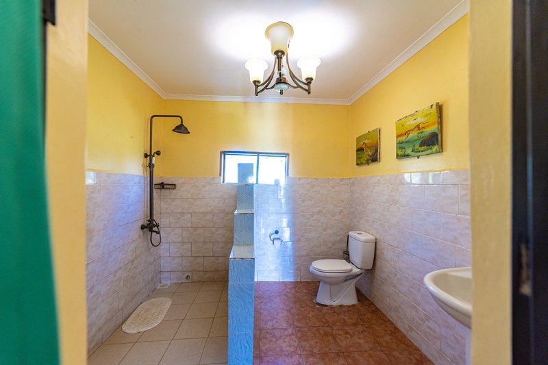 Ikoma Bathroom Yellow